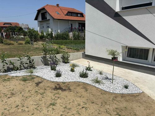 Cvjetne gredice sa trajnicama